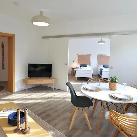 Boho Apartment: Netflix + Balcony + Bathtub Apartment Essen