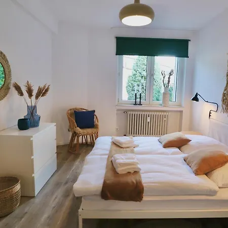 Boho Apartment: Netflix + Balcony + Bathtub Apartment Essen
